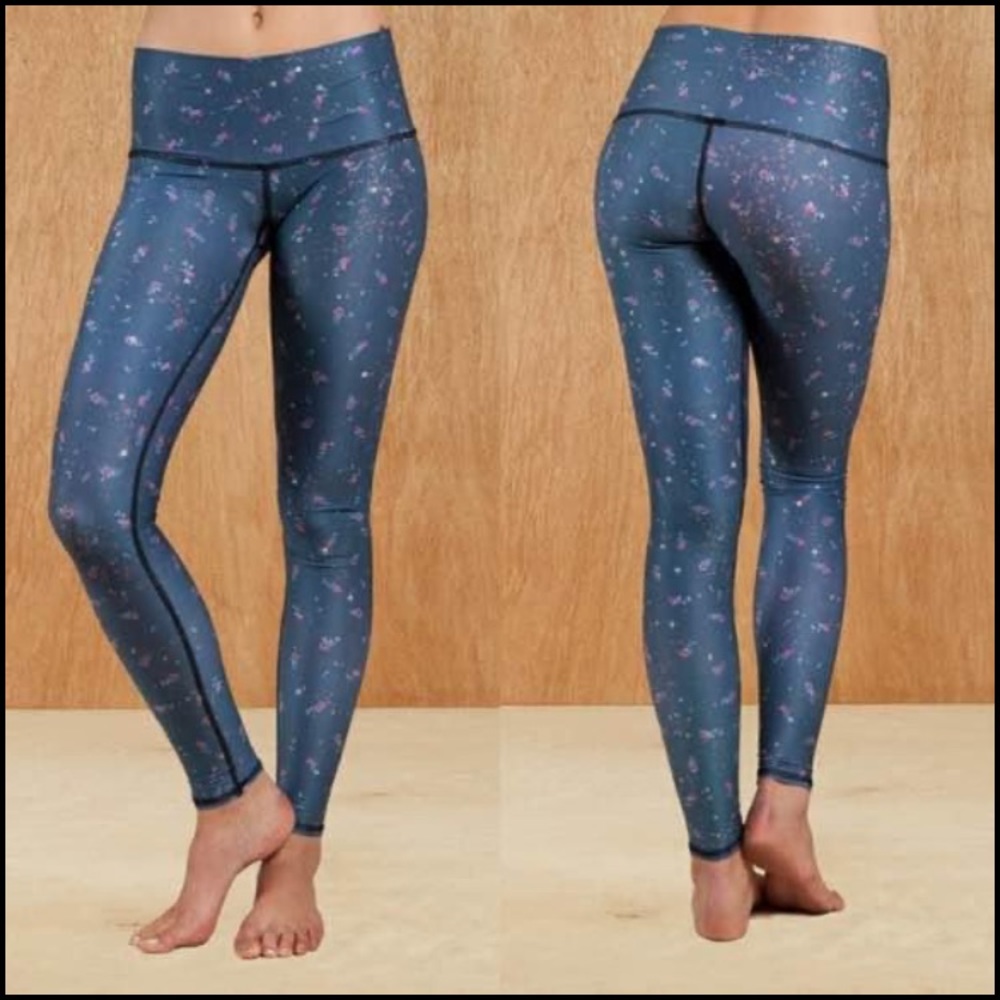 Teeki Pixie Rose hot pant yoga Leggings